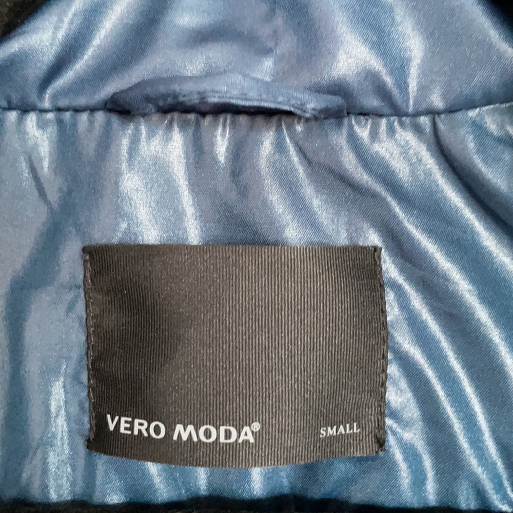 Blue Jacket - Picture 3 of 3